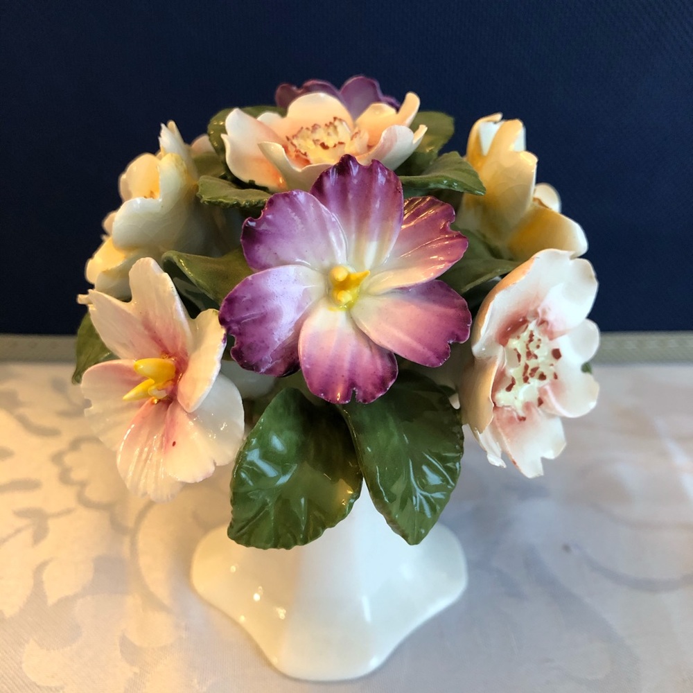 Vintage Aynsley Hand painted flowers 🌺